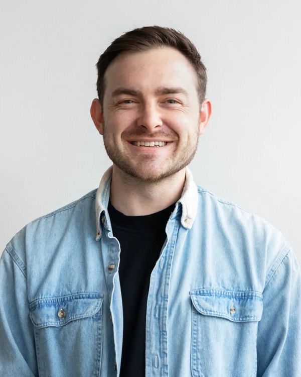 Drew Farris — Pastor de hospitalidade na Bridgetown Church
