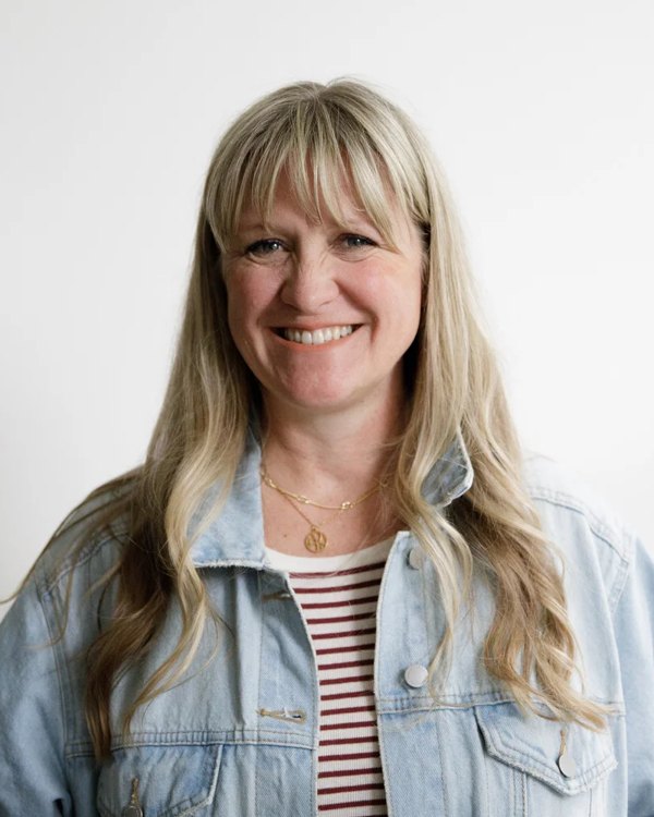 Connie Armerding — Pastora líder de comunidades na Bridgetown Church
